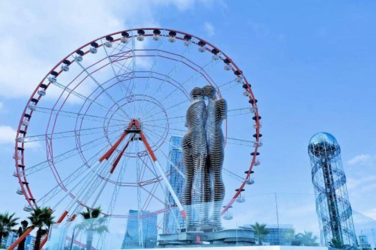 فندق Dream Tower باتومي المظهر الخارجي الصورة